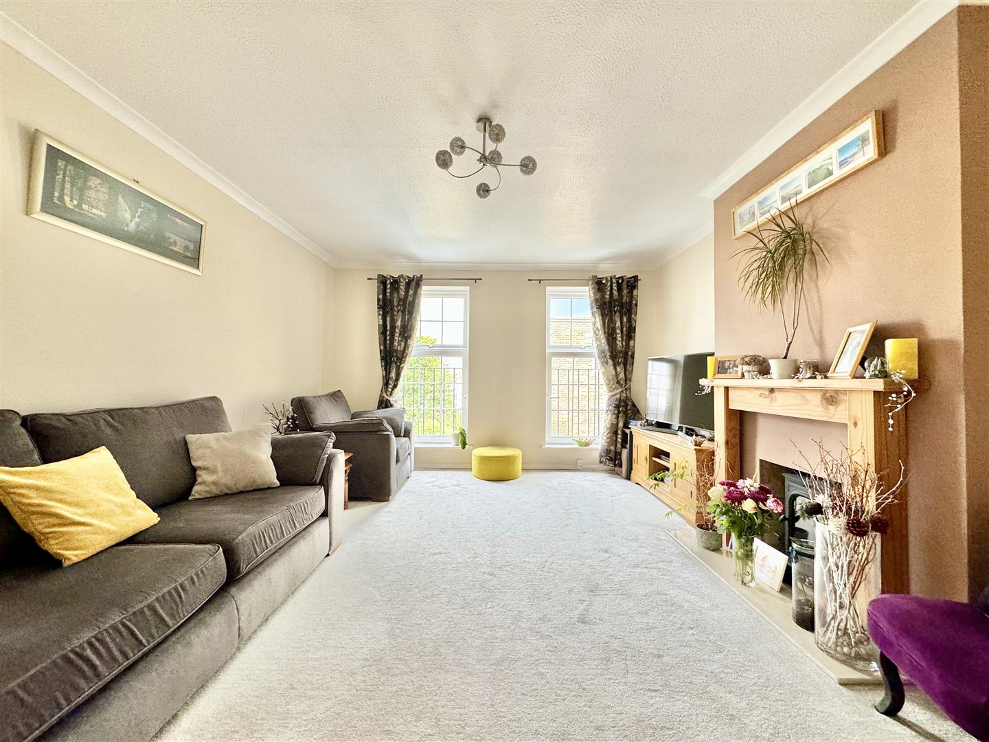 3 bed property in Michele Close, St. Leonards-On-Sea